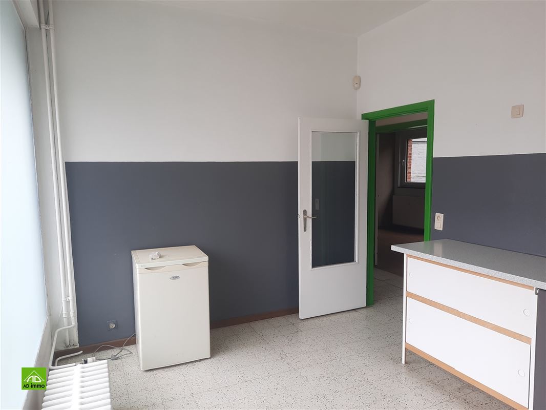 Image 13 : rez-de-chaussée commercial à 5004 BOUGE (Belgique) - Prix 450.000 €