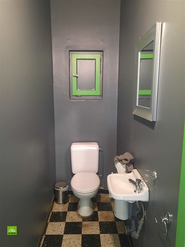 Image 17 : rez-de-chaussée commercial à 5004 BOUGE (Belgique) - Prix 450.000 €