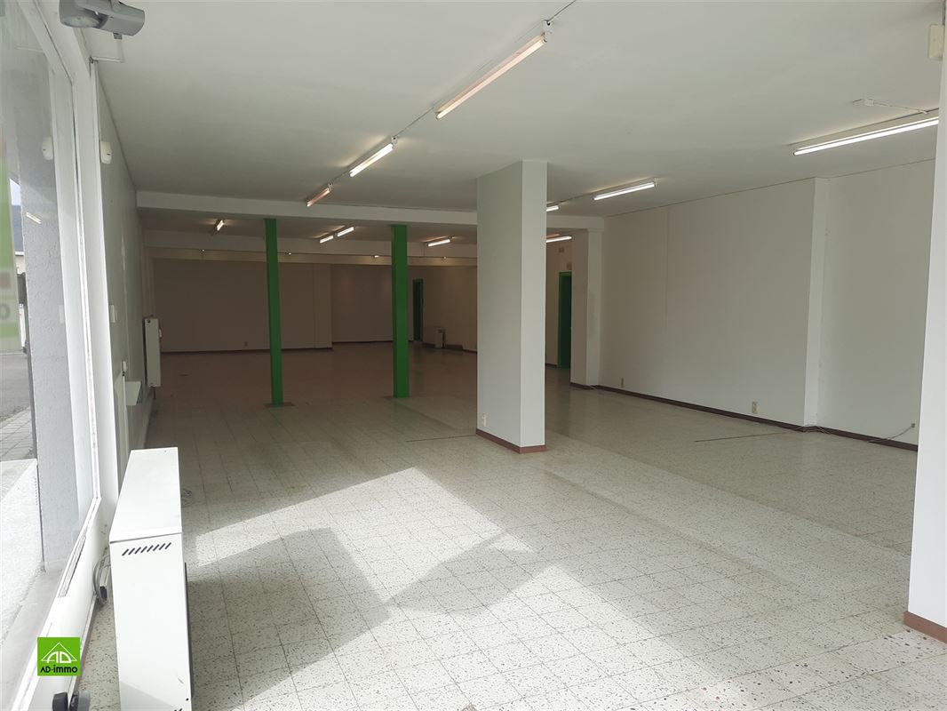 Image 5 : rez-de-chaussée commercial à 5004 BOUGE (Belgique) - Prix 450.000 €