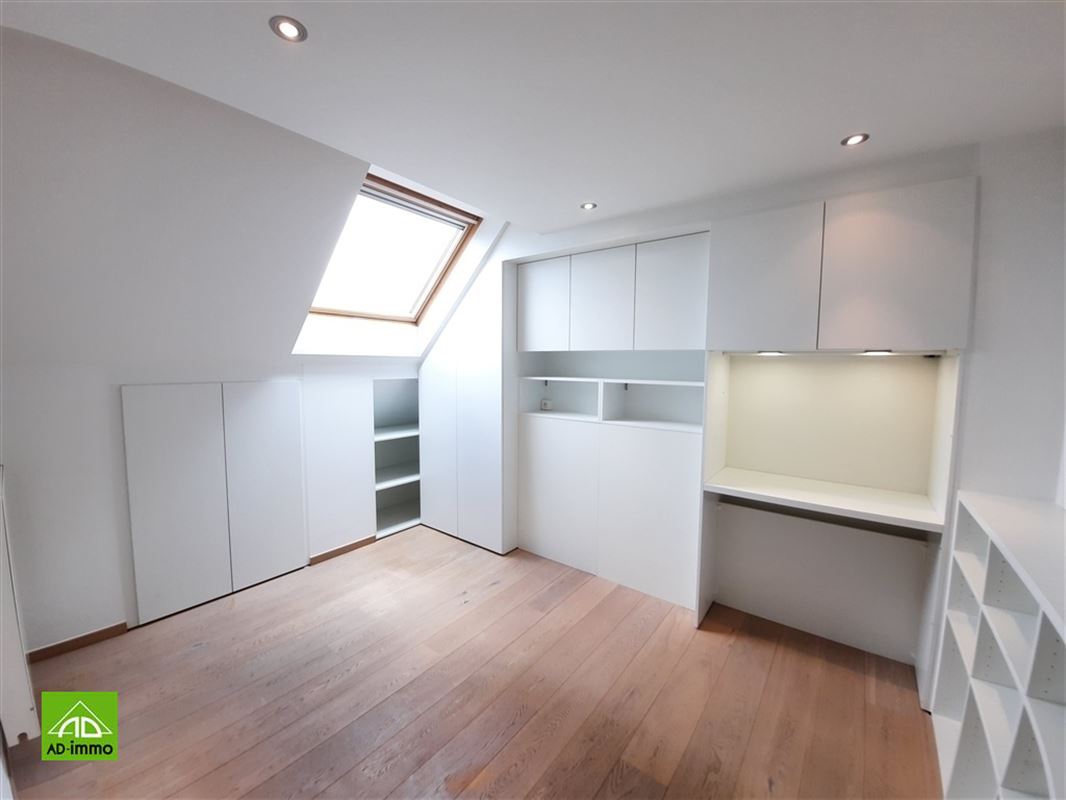 Image 16 : duplex à 5100 JAMBES (Belgique) - Prix 980 €