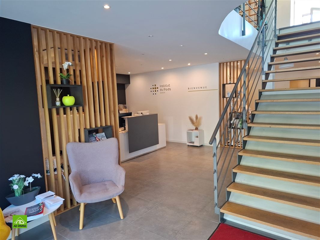 Image 13 : rez-de-chaussée commercial à 5004 BOUGE (Belgique) - Prix 3.150 €