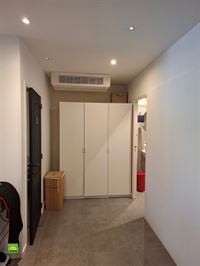 Image 18 : rez-de-chaussée commercial à 5004 BOUGE (Belgique) - Prix 3.150 €