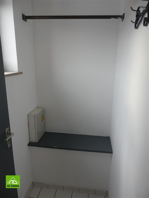 Image 8 : studio à 5100 JAMBES (Belgique) - Prix 490 €