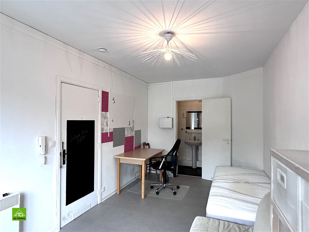 Image 2 : studio à 5000 NAMUR (Belgique) - Prix 500 €