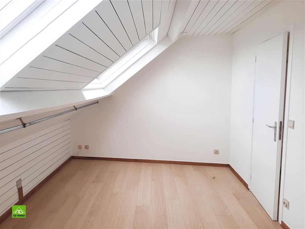 Image 12 : appartement à 5100 JAMBES (NAMUR) (Belgique) - Prix 775 €