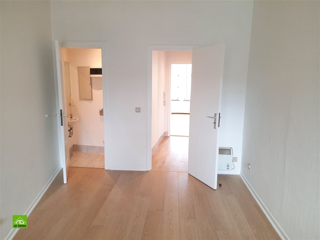 Image 7 : appartement à 5100 JAMBES (NAMUR) (Belgique) - Prix 775 €