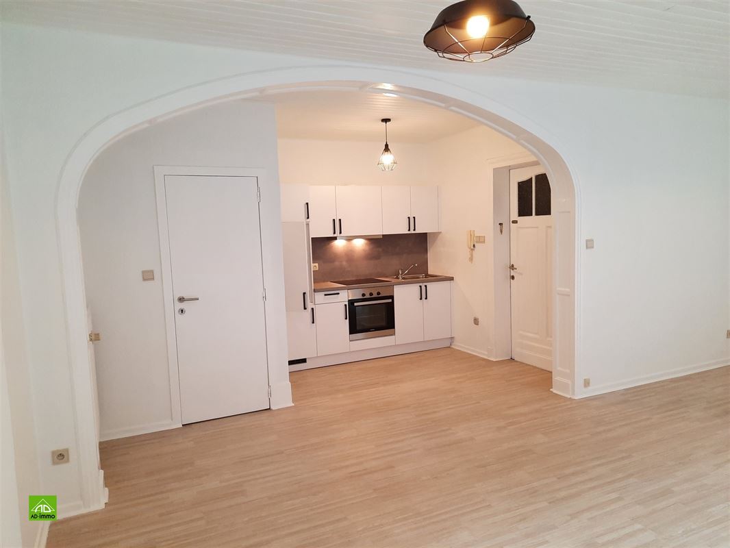 Image 6 : studio à 5002 SAINT-SERVAIS (Belgique) - Prix 490 €