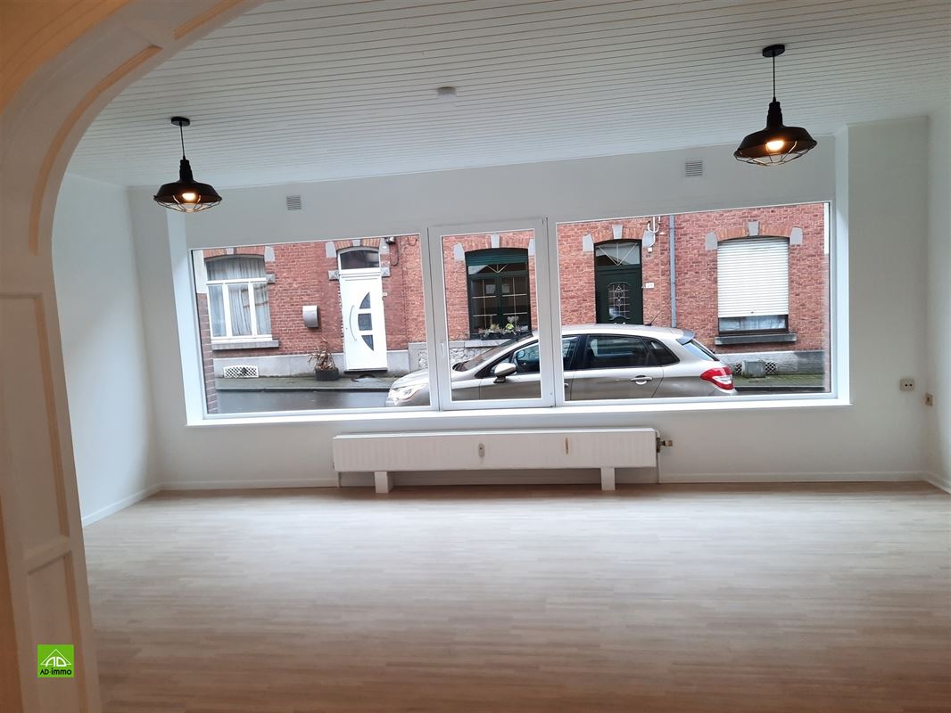 Image 3 : studio à 5002 SAINT-SERVAIS (Belgique) - Prix 490 €