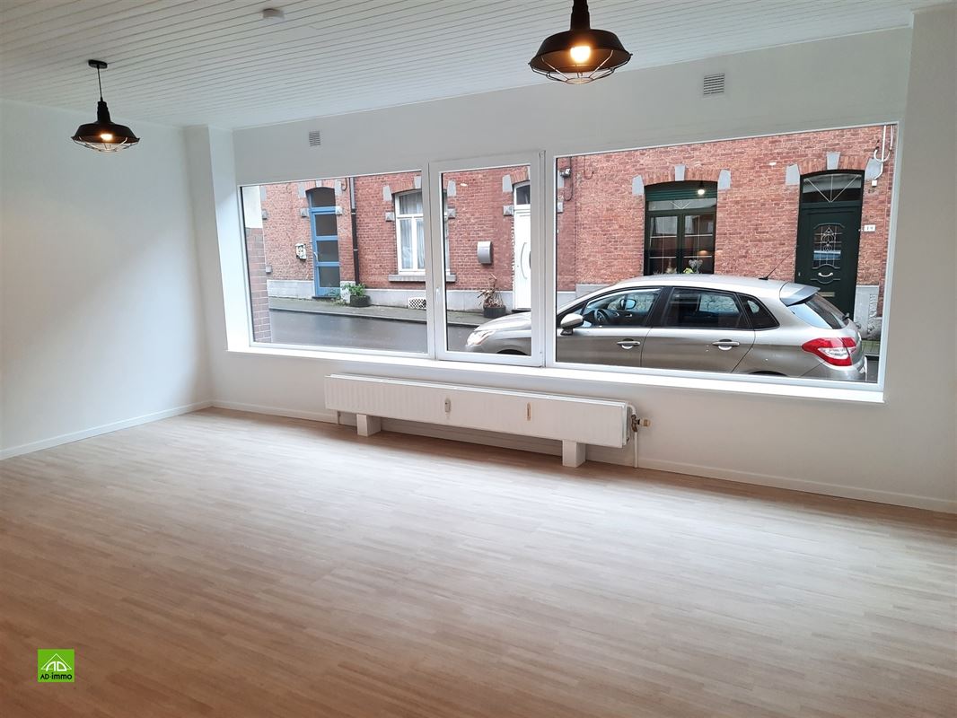 Image 1 : studio à 5002 SAINT-SERVAIS (Belgique) - Prix 490 €