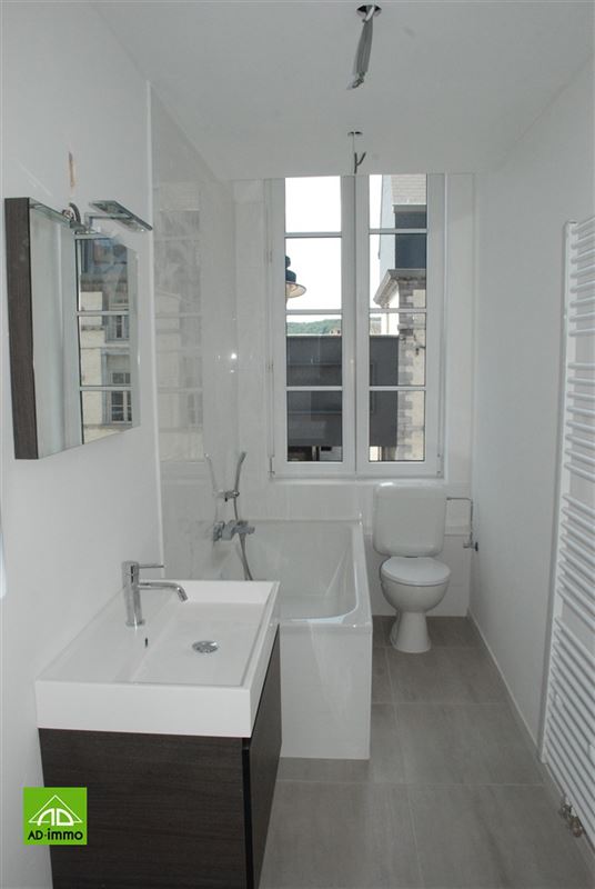 Image 8 : appartement à 5100 JAMBES (NAMUR) (Belgique) - Prix 650 €