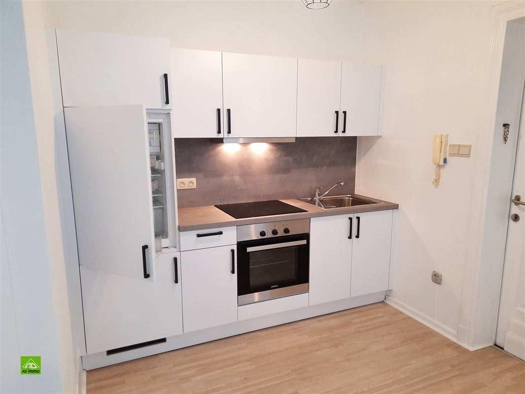 Image 7 : studio à 5002 SAINT-SERVAIS (Belgique) - Prix 490 €