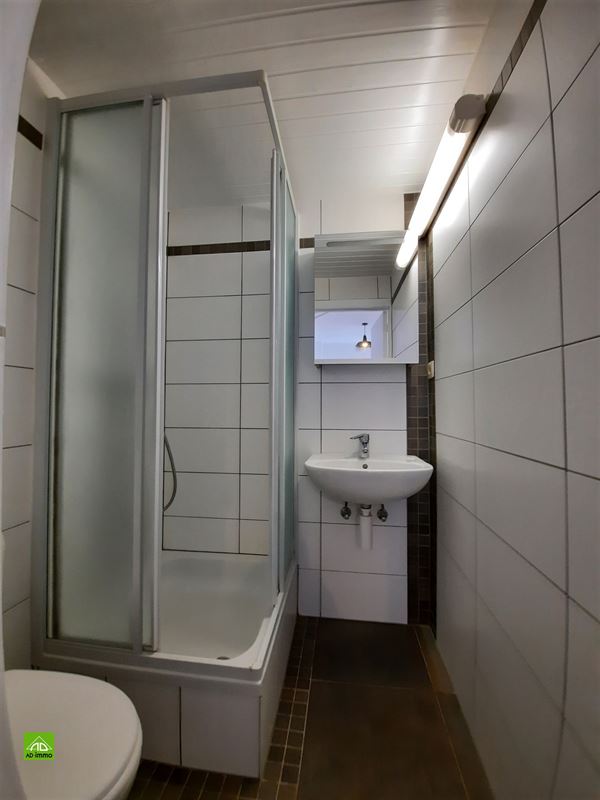 Image 8 : studio à 5002 SAINT-SERVAIS (Belgique) - Prix 490 €