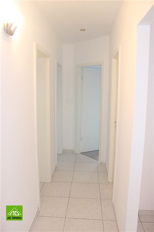 Image 13 : appartement à 5100 WÉPION (Belgique) - Prix 920 &euro;