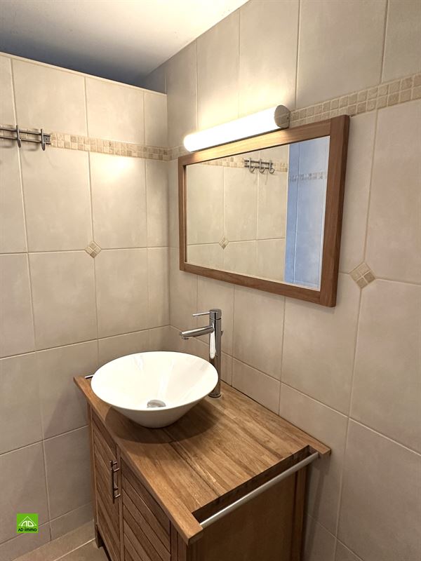 Image 13 : duplex à 5100 JAMBES (Belgique) - Prix 850 &euro;