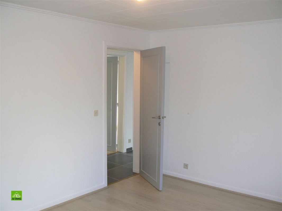 Image 12 : villa à 5101 LOYERS (Belgique) - Prix 1.250 &euro;