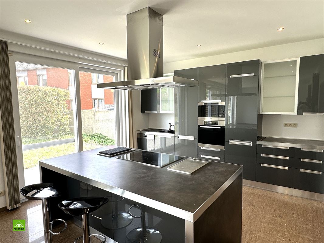 Image 14 : villa à 5020 VEDRIN (Belgique) - Prix 395.000 &euro;