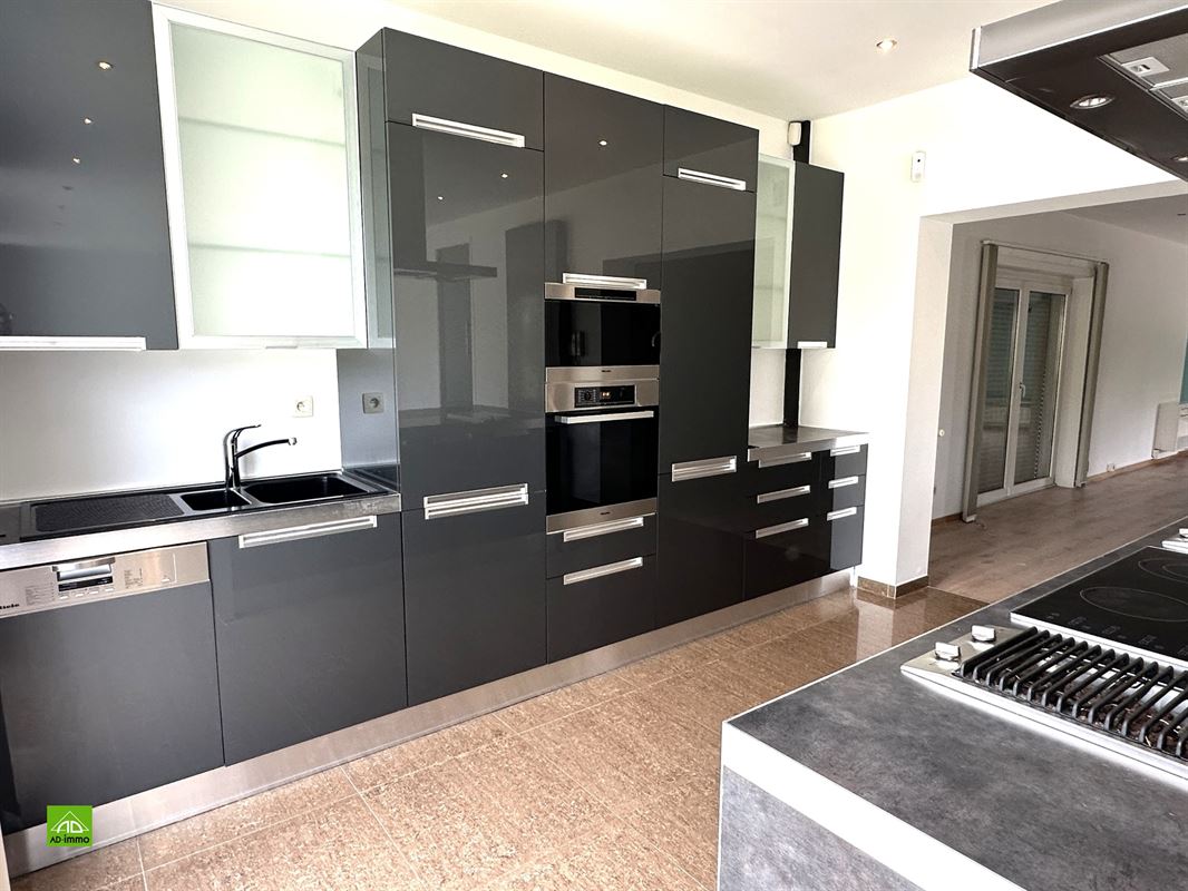 Image 16 : villa à 5020 VEDRIN (Belgique) - Prix 395.000 &euro;