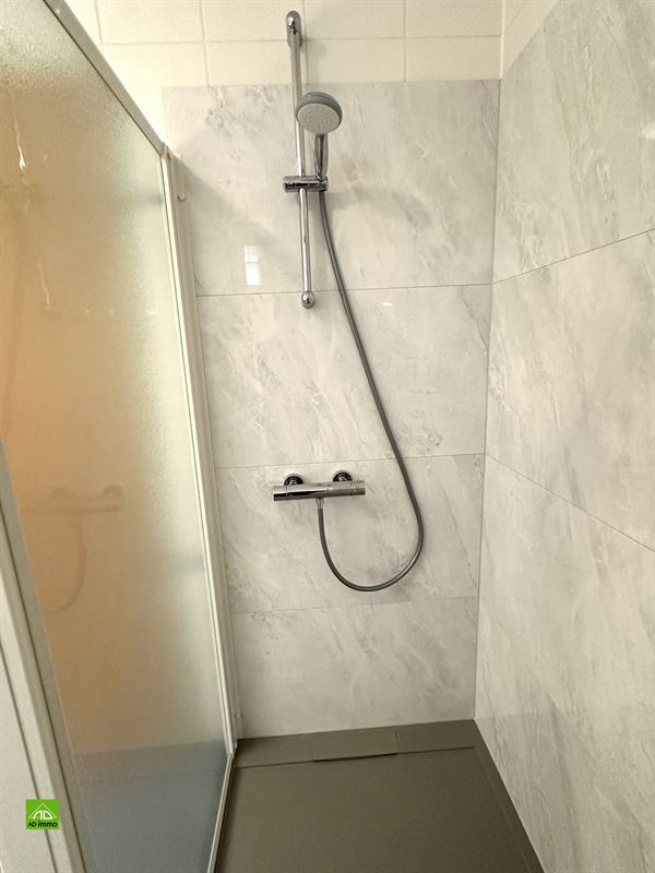 Image 14 : villa à 5020 VEDRIN (Belgique) - Prix 1.400 &euro;