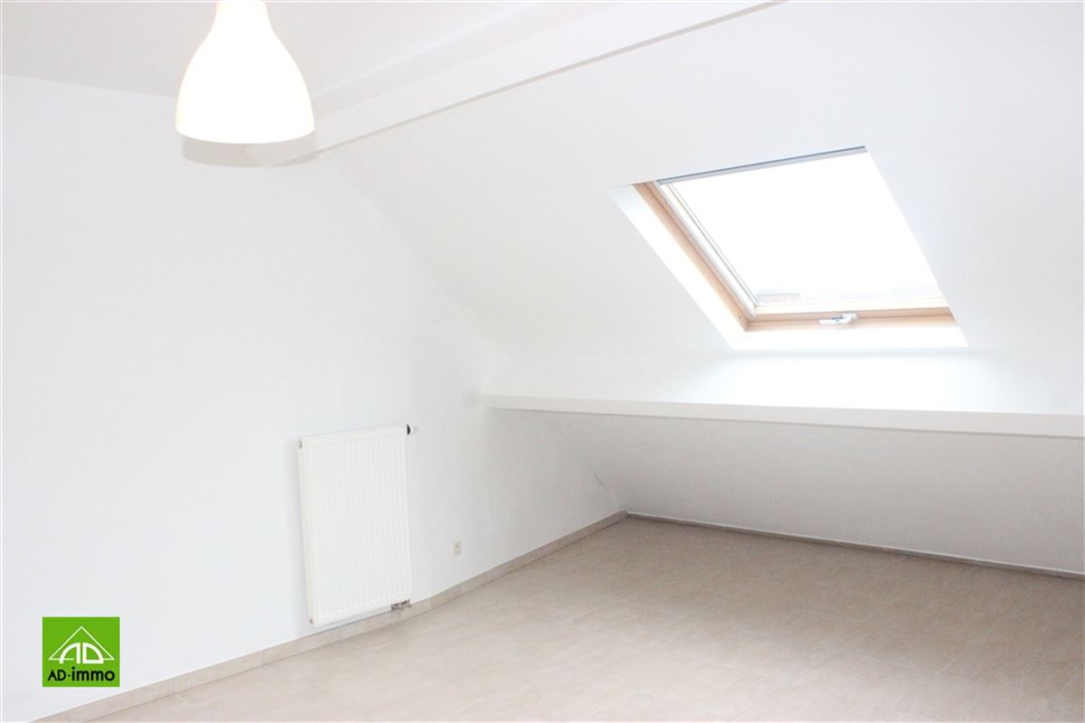 Image 13 : Maison à 5170 LUSTIN (Belgique) - Prix 1.150 &euro;