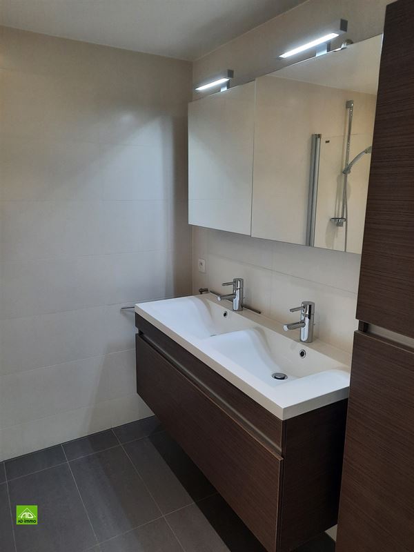 Image 12 : appartement à 5004 BOUGE (Belgique) - Prix 1.050 &euro;