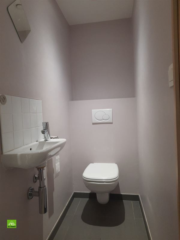 Image 13 : appartement à 5004 BOUGE (Belgique) - Prix 1.050 &euro;