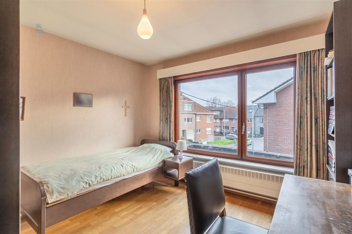 Driegevelwoning in een verkeersluwe straat