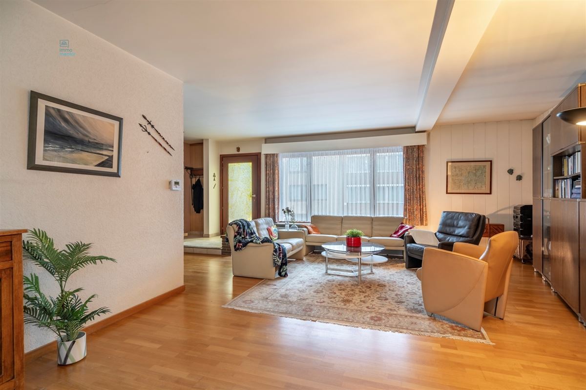 Driegevelwoning in een verkeersluwe straat