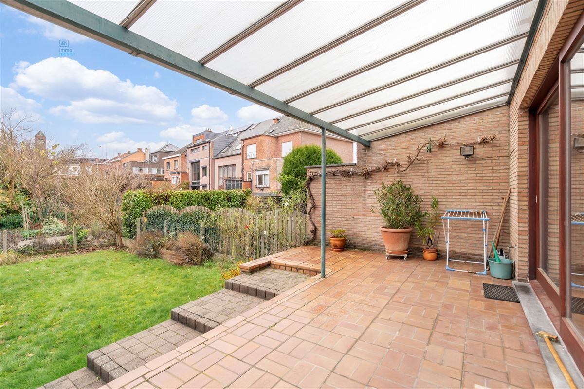 Driegevelwoning in een verkeersluwe straat