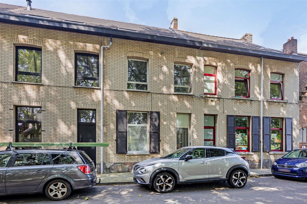 Rijwoning : te renoveren met goedgekeurde vergunning