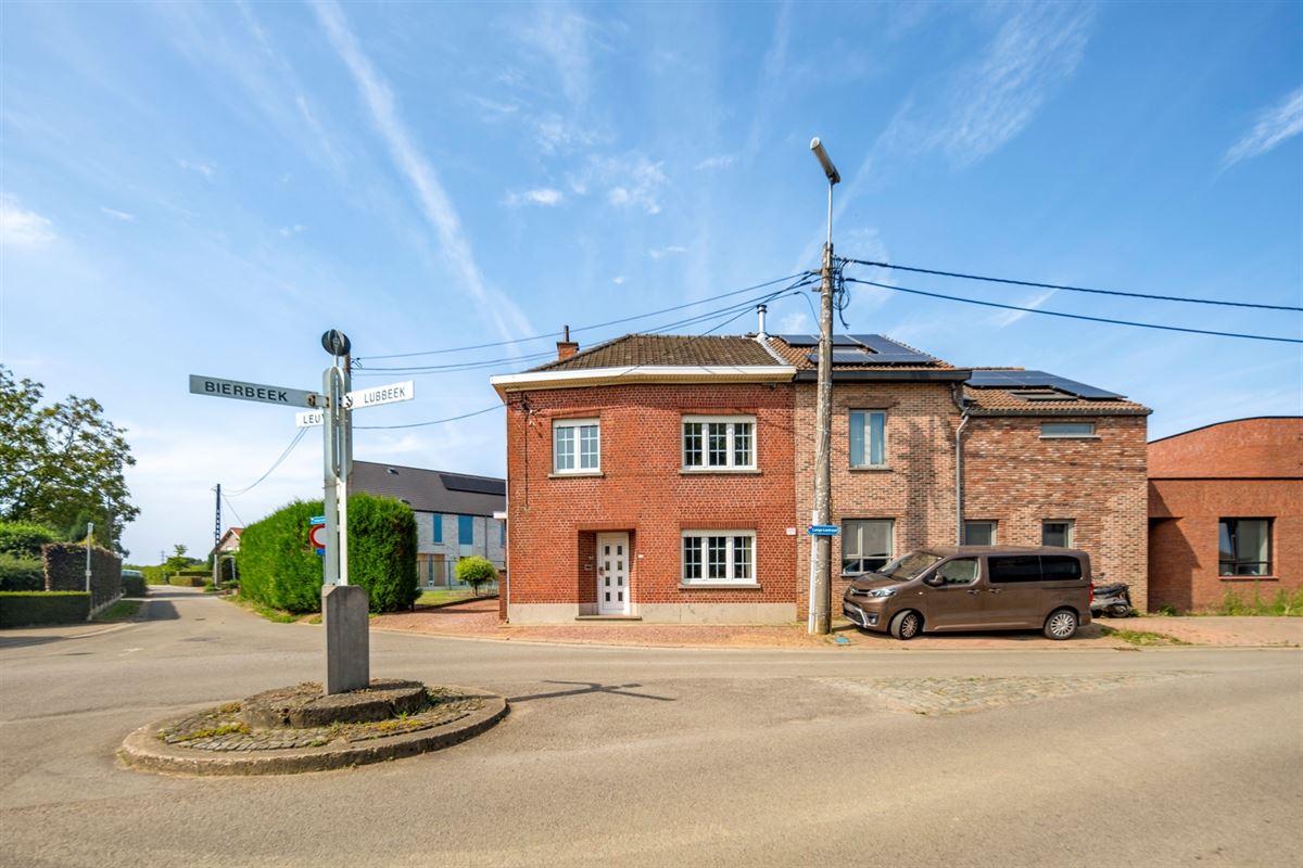 Charmante woning met prachtige tuin van bijna 7 are