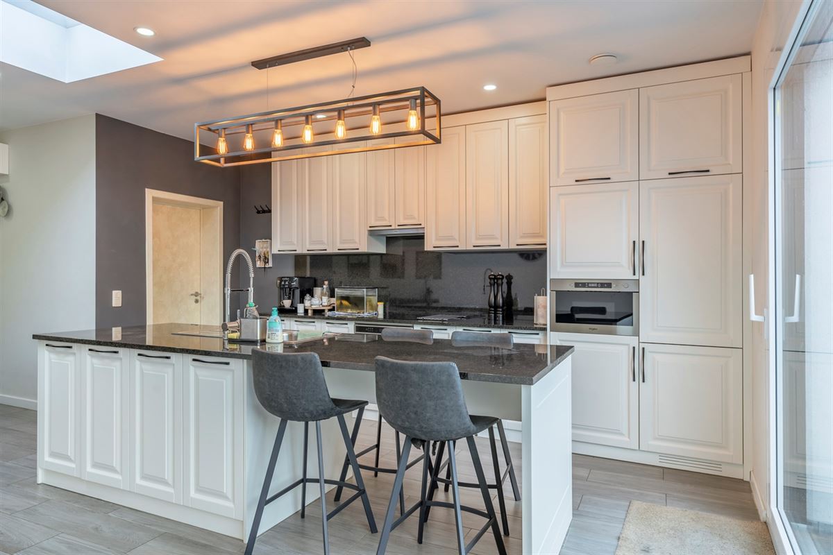 Smaakvolle, volledig gerenoveerde woning met 3 slaapkamers