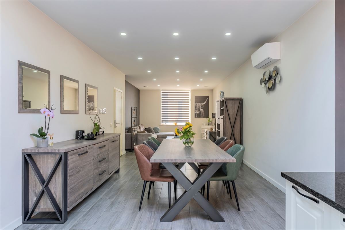 Smaakvolle, volledig gerenoveerde woning met 3 slaapkamers