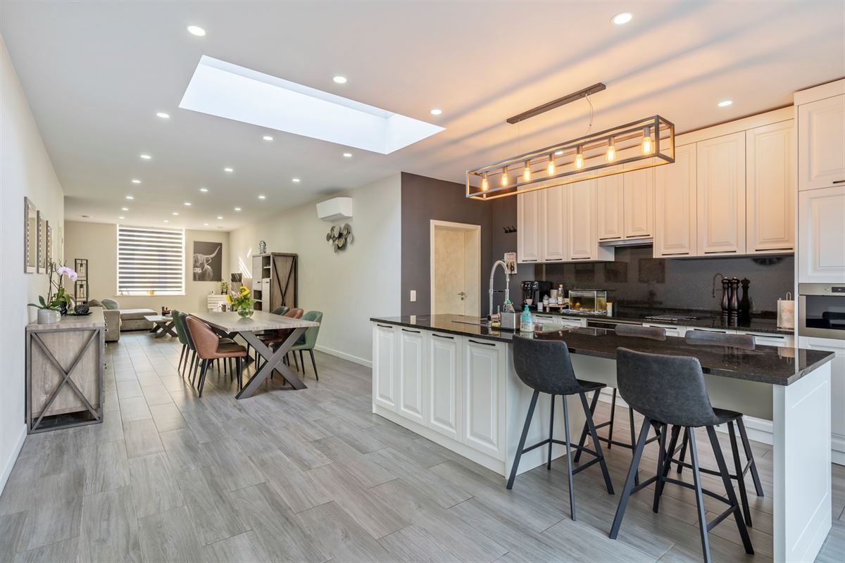 Smaakvolle, volledig gerenoveerde woning met 3 slaapkamers