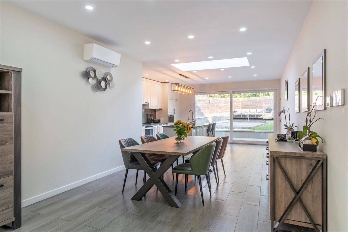 Smaakvolle, volledig gerenoveerde woning met 3 slaapkamers