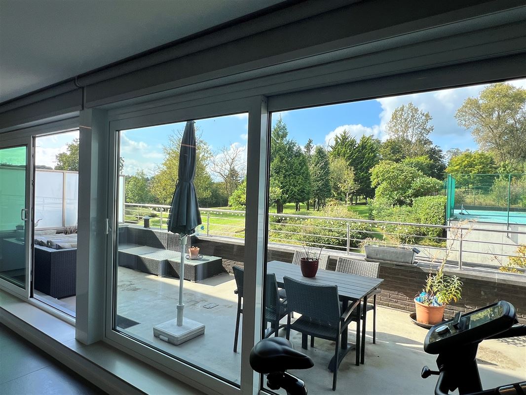 Gemeubeld appartement met mooi uitzicht en tennisveld