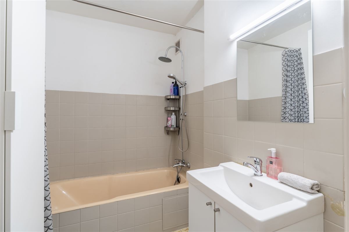 Appartement met 1 slaapkamer en garagebox