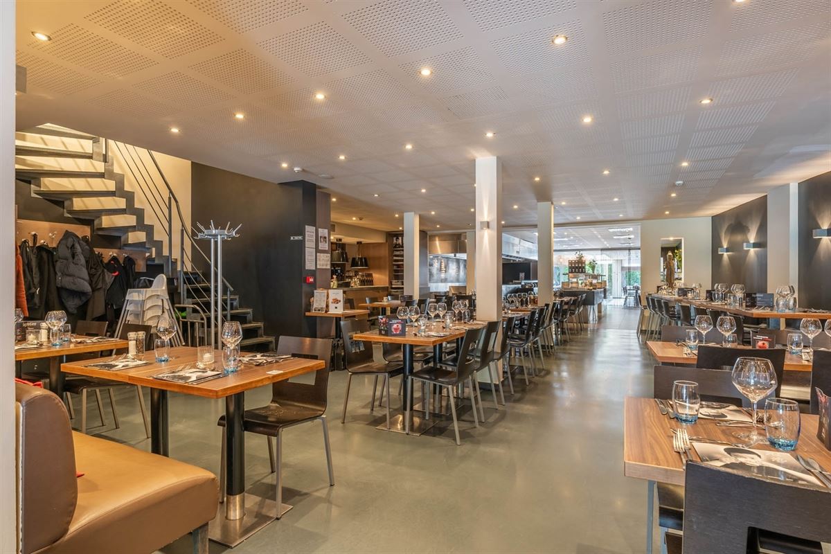 Commerce avec appartement