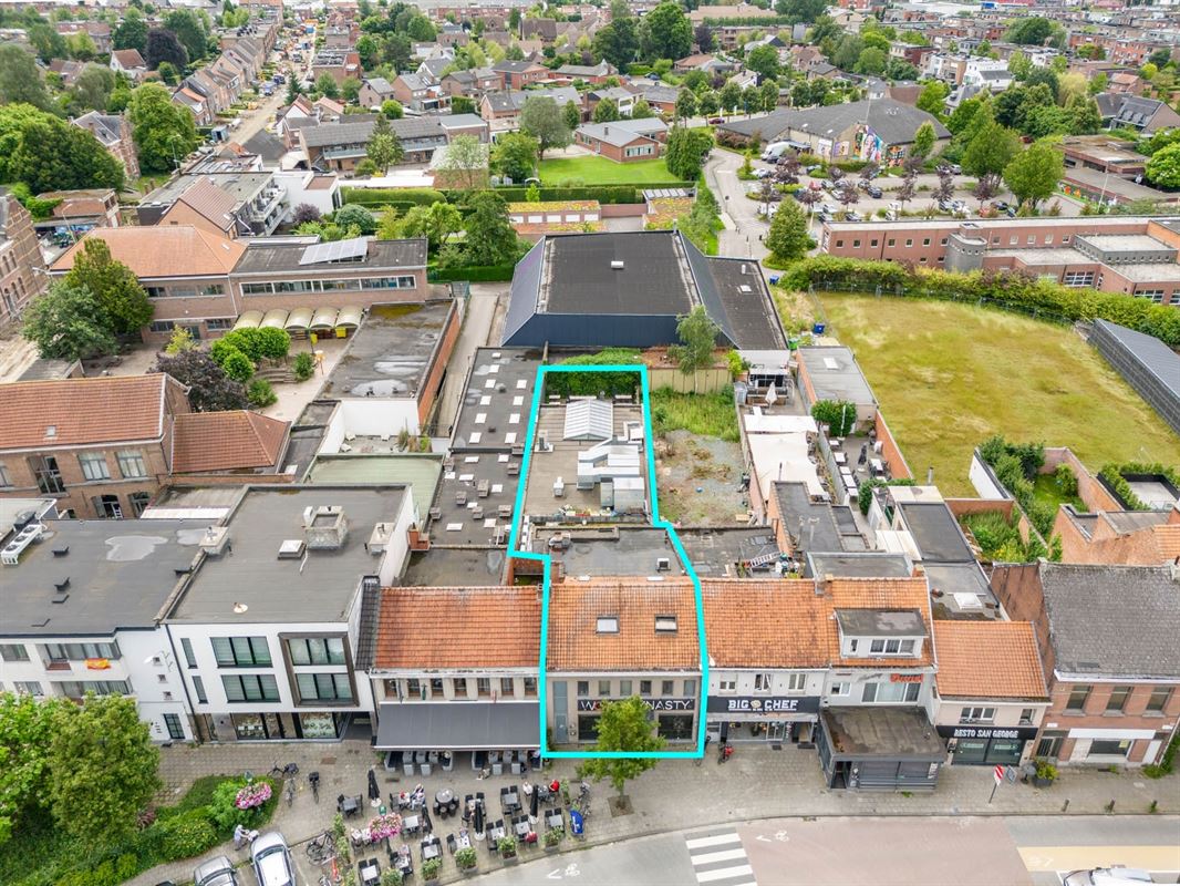 Commerce avec appartement