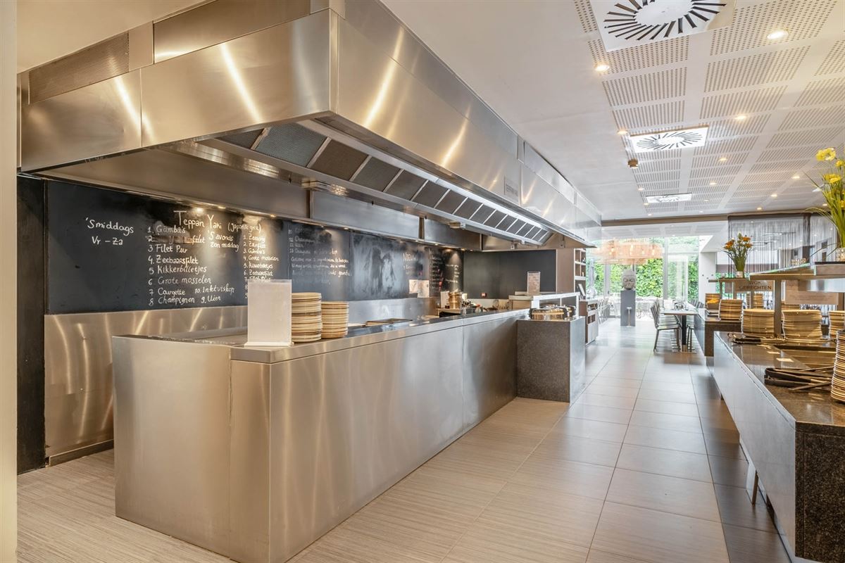 Commerce avec appartement