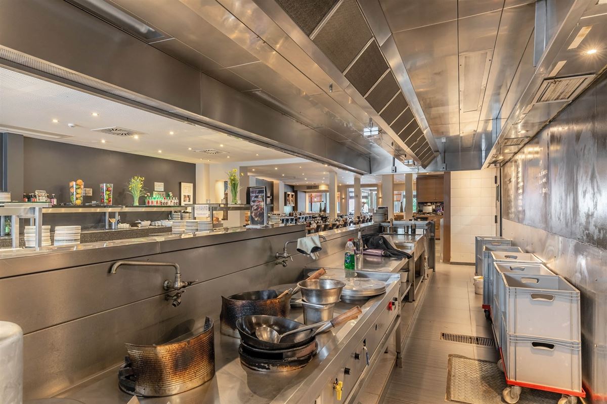 Commerce avec appartement