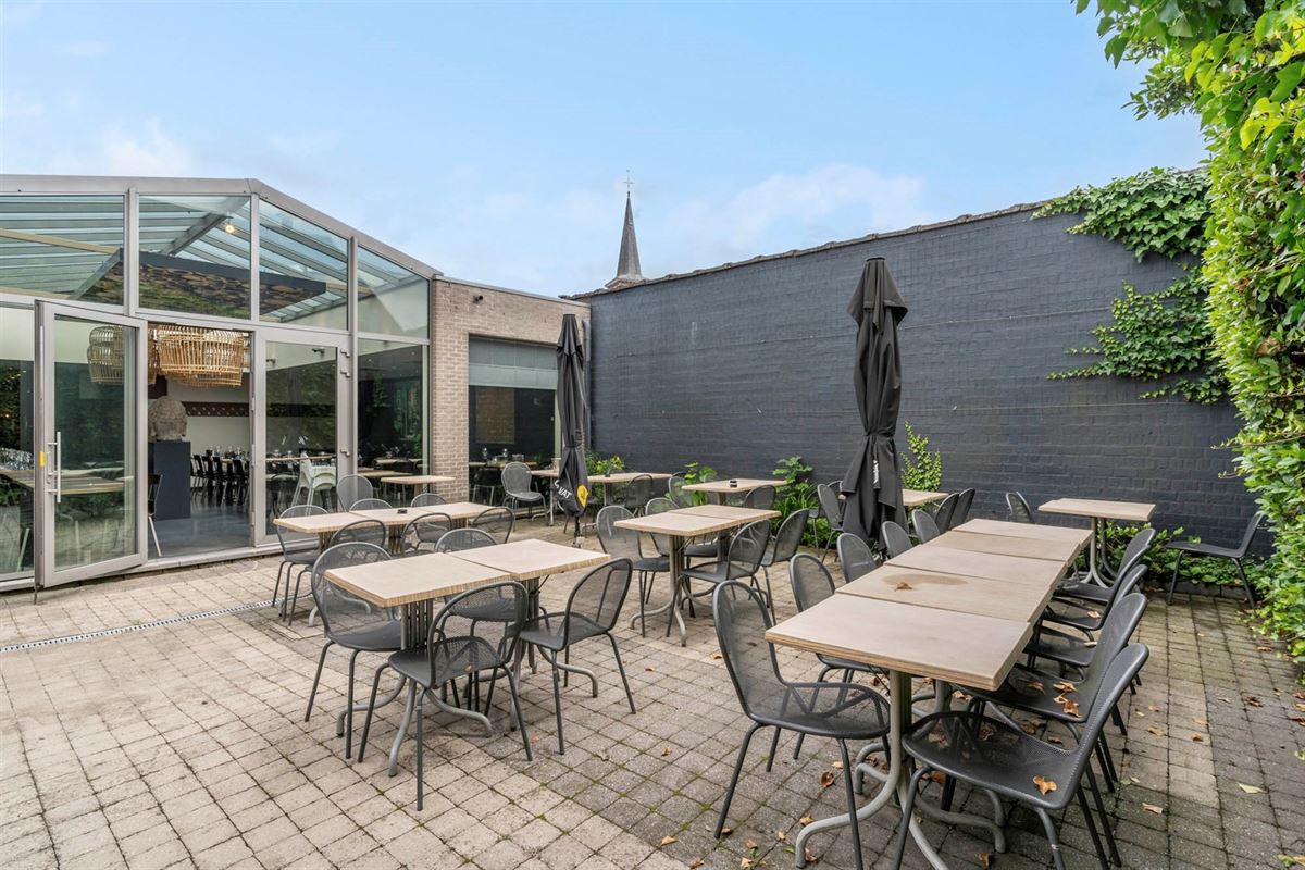 Commerce avec appartement