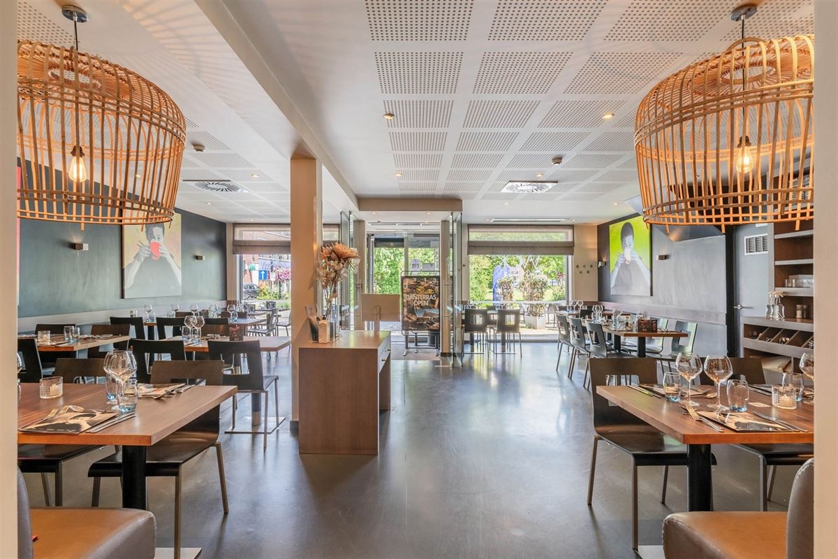 Commerce avec appartement