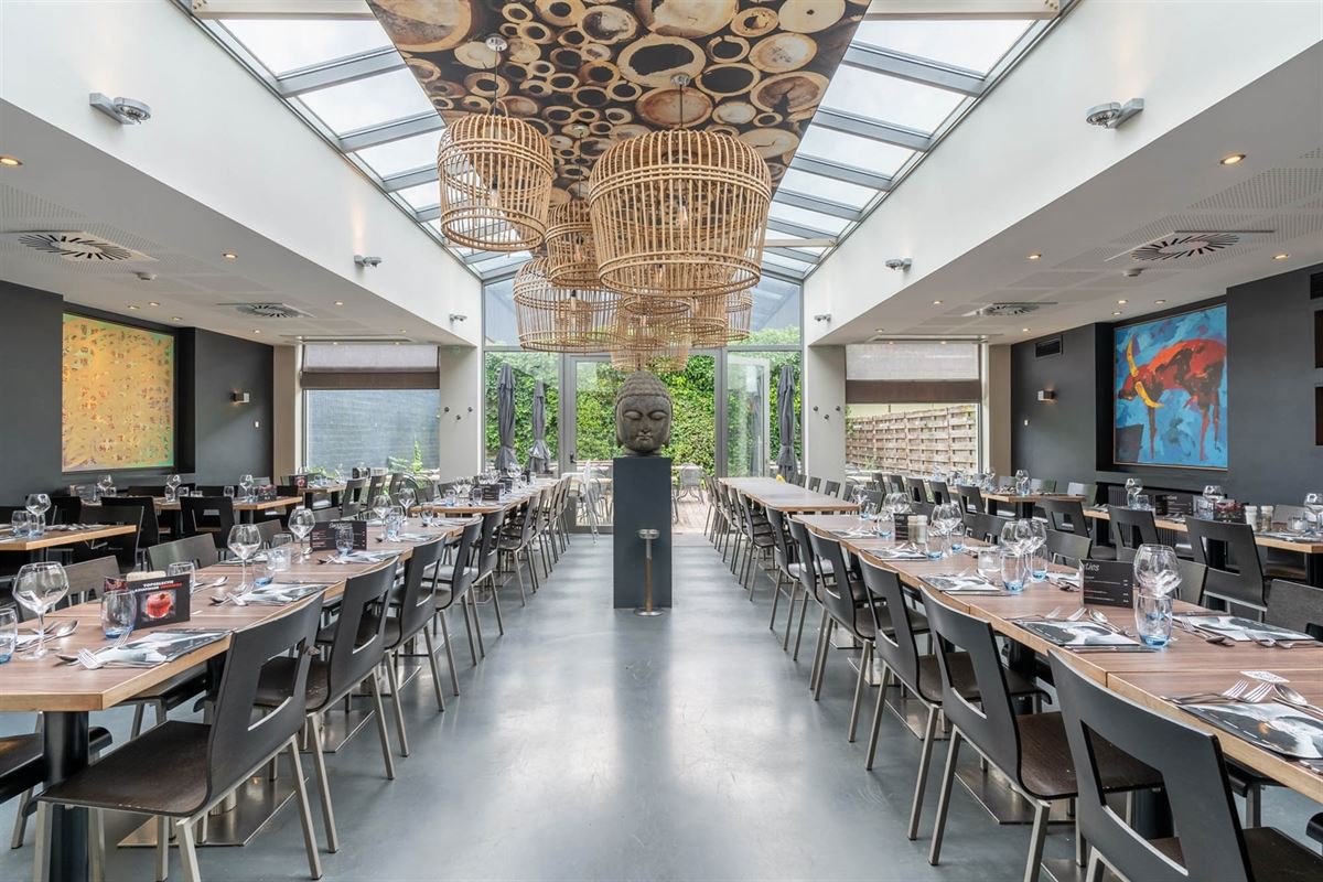 Commerce avec appartement