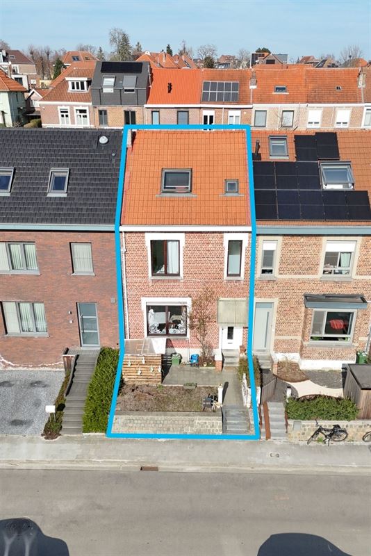 Huis met 5 slaapkamers en 2 badkamers