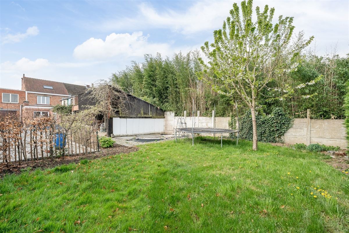 Te renoveren woning met potentieel