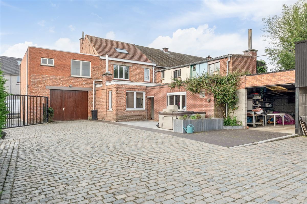 Te renoveren woning met potentieel