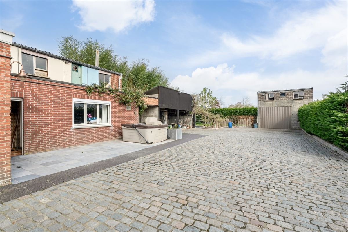 Te renoveren woning met potentieel