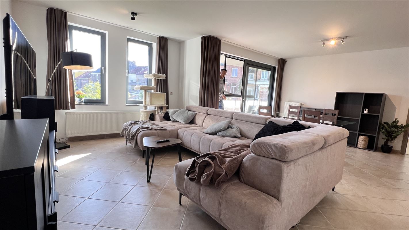 Appartement 2 slaapkamers + bureau + PK