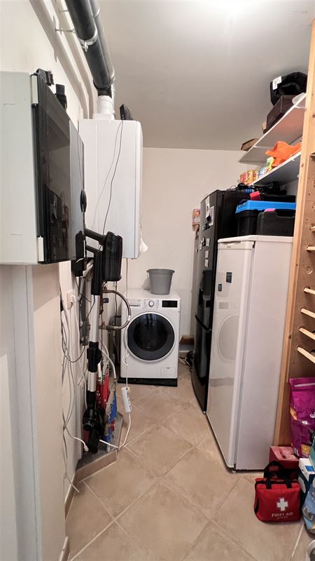 Appartement 2 slaapkamers + bureau + PK