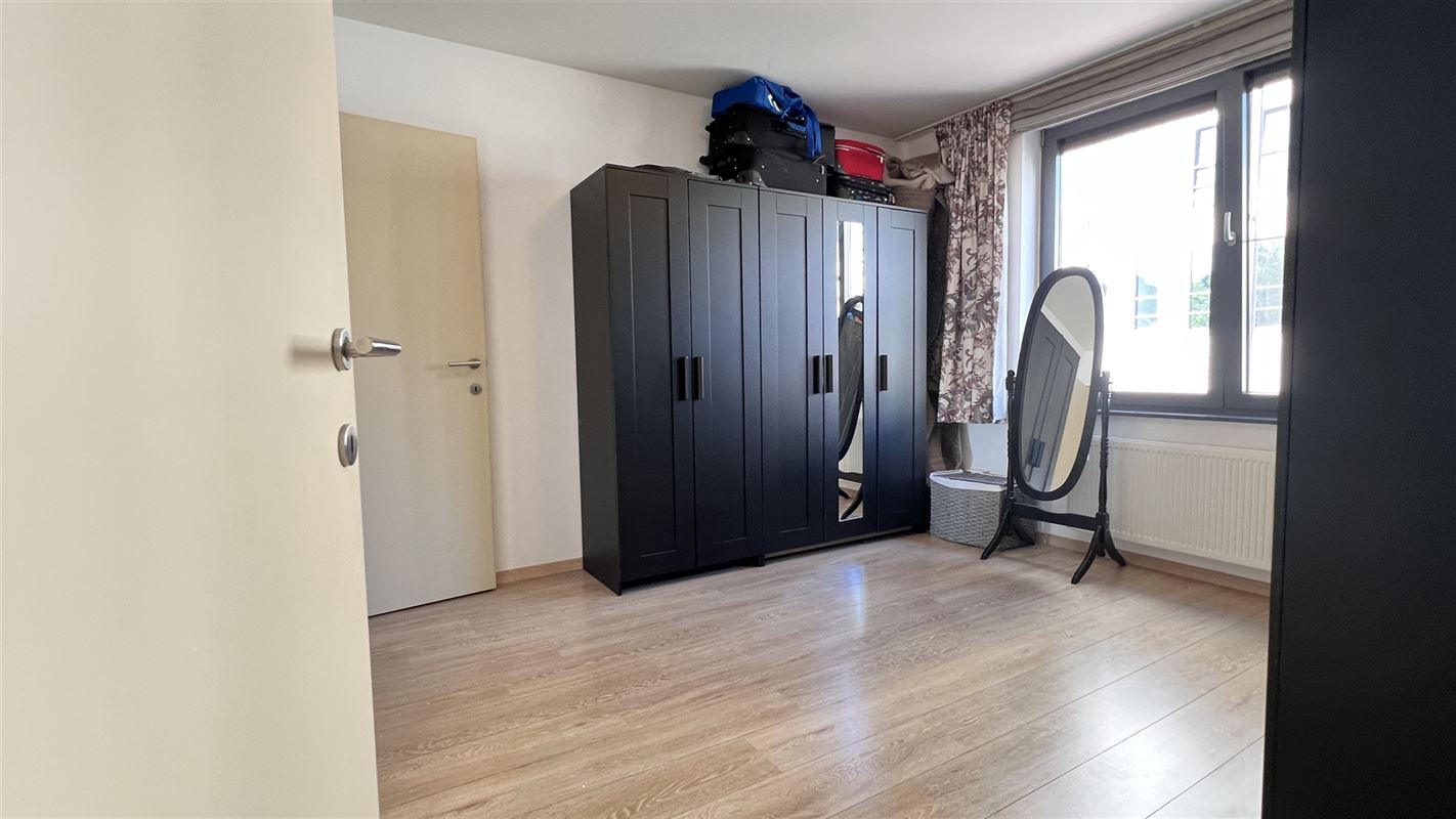 Appartement 2 slaapkamers + bureau + PK